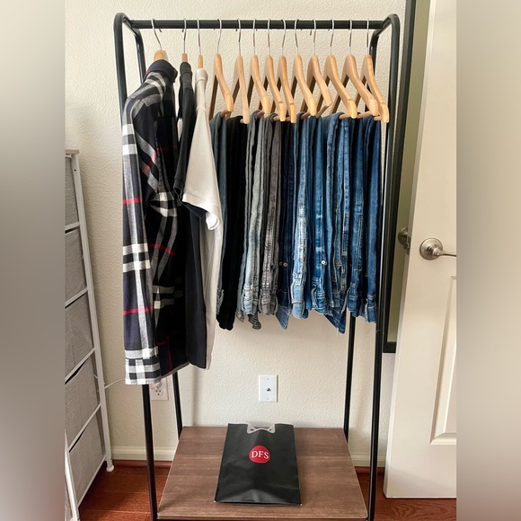 Meet your Posher, Diego - Picture 1 of 1